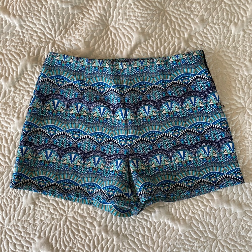 FOREVER 21 | blue patterned shorts